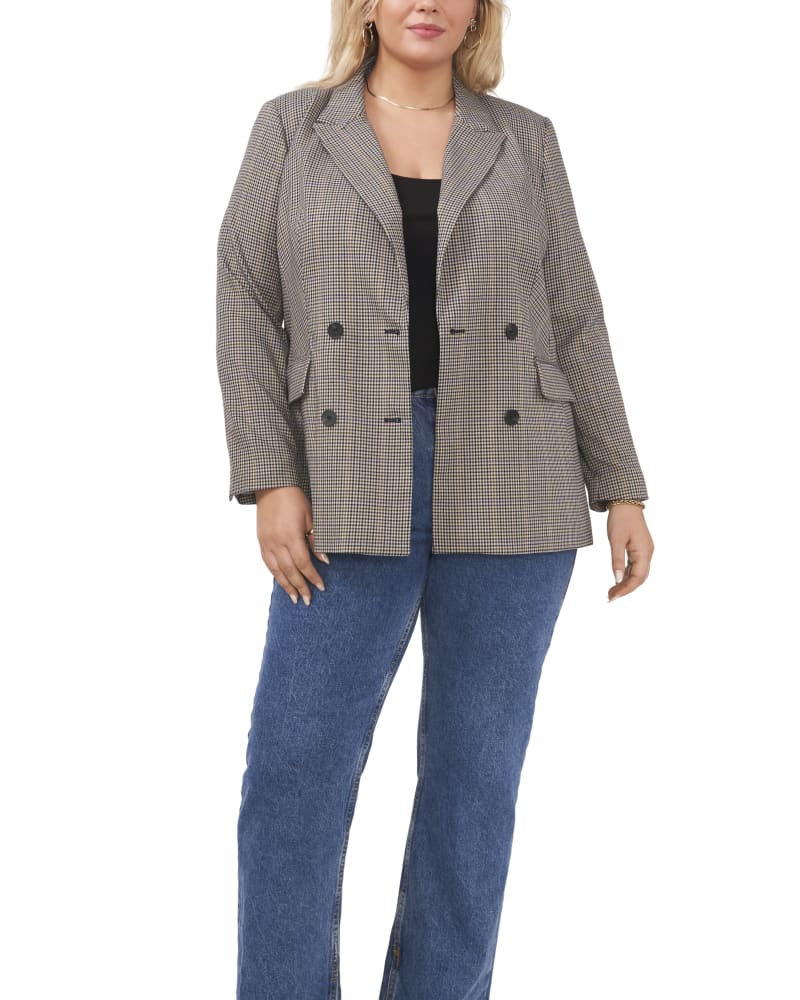 Front of a model wearing a size 14W PLAID DOUBLE BREASTED BLAZER in COUNTRY PLAID by 1.State. | dia_product_style_image_id:293409
